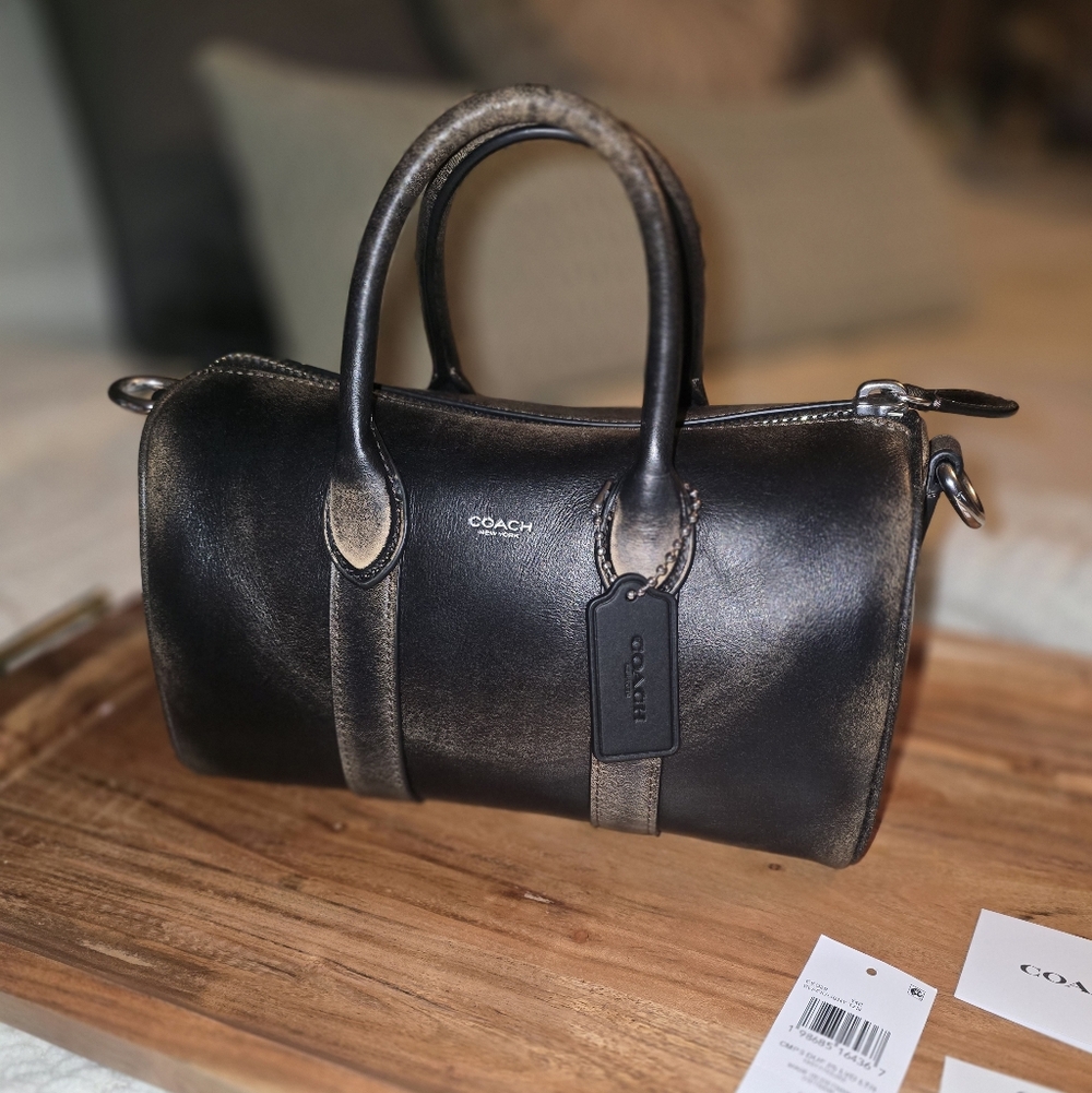Coach Compass 25 In Loved Leather - Picture 6 of 7